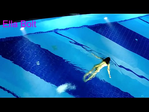 ❤️ No puedo dejar de mirar, joven rubia pillada nadando desnuda en la piscina del complejo ELLA BOLT ☑ Porno vk en es.tuberxxx.ru ❌️❤️❤️❤️❤️❤️❤️❤️